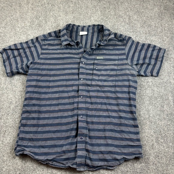 COLUMBIA Men’s Short Sleeved Stripe Button Down shirt Navy size: Large - Picture 1 of 7